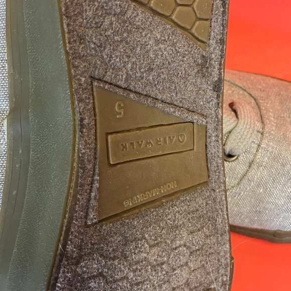 Airwalk Orange and White Sneakers - Picture 9 of 10